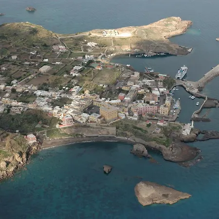 Camera * Ventotene